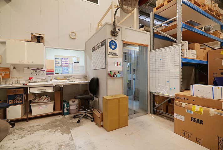 Unit 2, 44 Vinnicombe Drive Canning Vale WA 6155 - Image 15