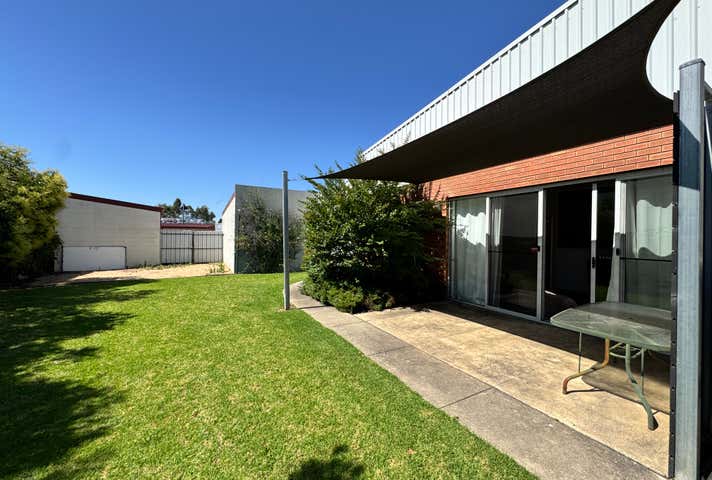 1/1 Greygown Street Wodonga VIC 3690 - Image 8