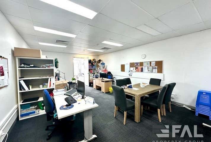 Shop  8, 130 Oxley Station Road Oxley QLD 4075 - Image 4