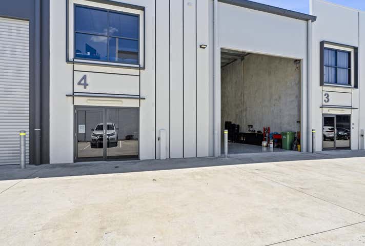 Unit 4 2 Inventory Court Arundel QLD 4214 - Image 2