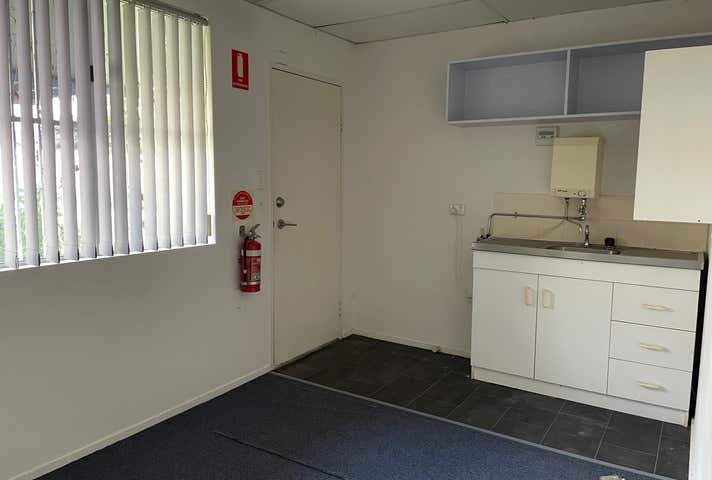 212 Mulgrave Road Westcourt QLD 4870 - Image 4