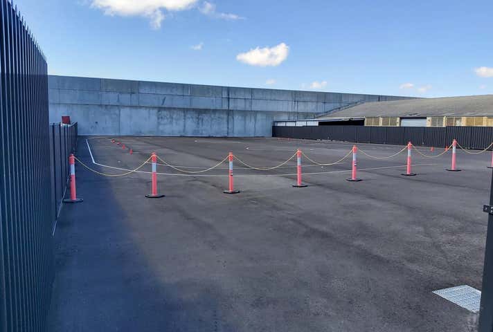 22 Thurso Road Myaree WA 6154 - Image 4