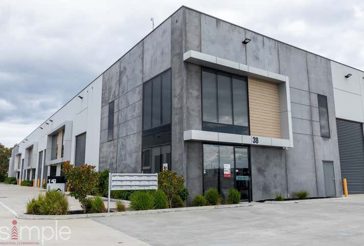 38 Mediterranean Circuit Keysborough VIC 3173 - Image 10