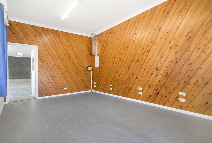 2/21-23 Piper Street Caboolture QLD 4510 - Image 10