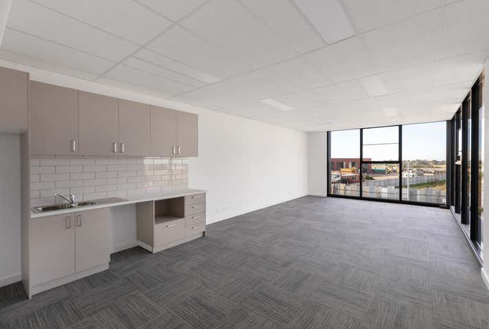 73 Auburn Avenue Sunshine North VIC 3020 - Image 9