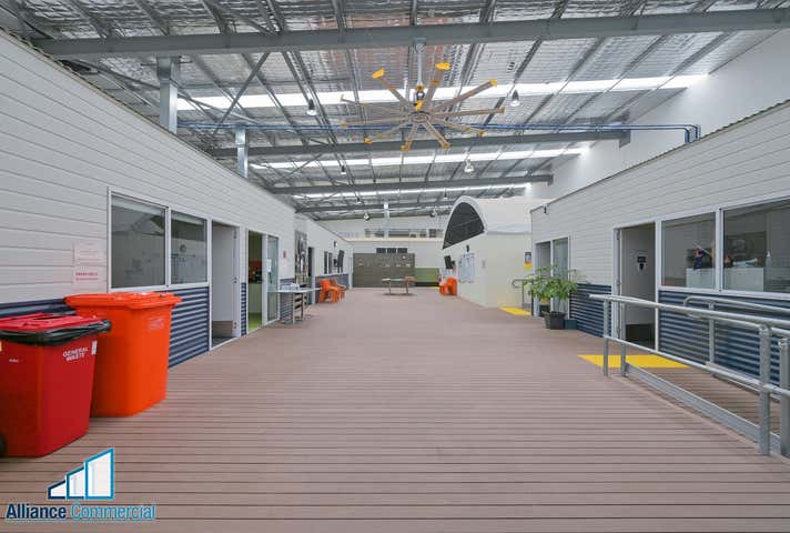 42 Axis Parade Neerabup WA 6031 - Image 6