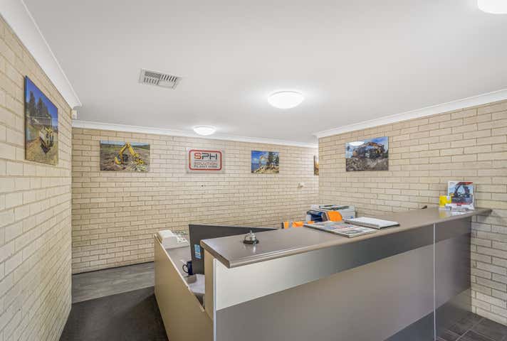 56 Sandringham Avenue Thornton NSW 2322 - Image 2