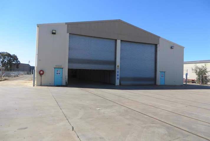 303-305 Hanson Road Wingfield SA 5013 - Image 11