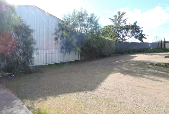 24 Joseph Street Murray Bridge SA 5253 - Image 10