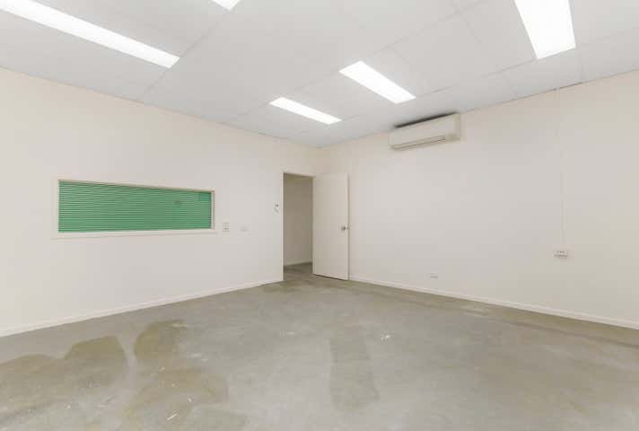 3/216 Woolcock Street Currajong QLD 4812 - Image 8