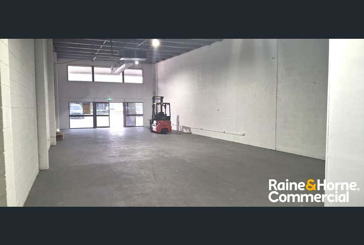 Unit 3, 112 Russell Street Emu Plains NSW 2750 - Image 2