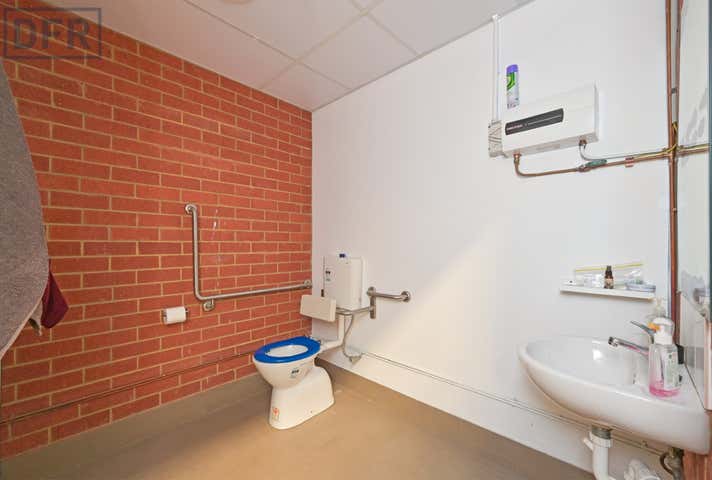 1/11 Simper Road Yangebup WA 6164 - Image 13