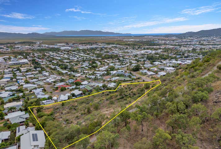 25 Scenic Drive Mount Louisa QLD 4814 - Image 2