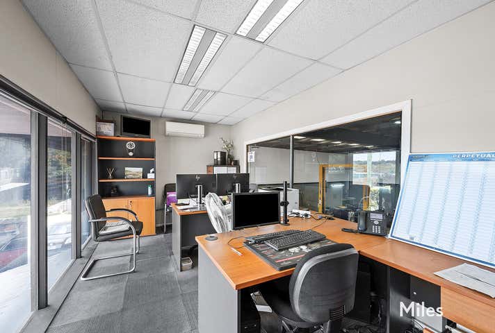 3/11 Silver Street Eltham VIC 3095 - Image 5