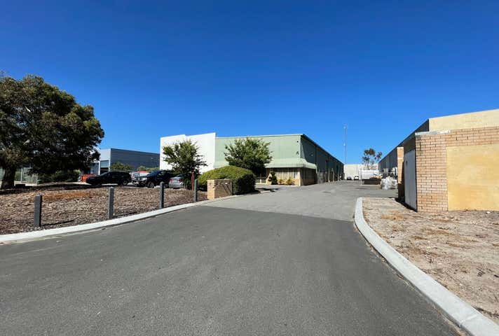 21 Denninup Way Malaga WA 6090 - Image 30