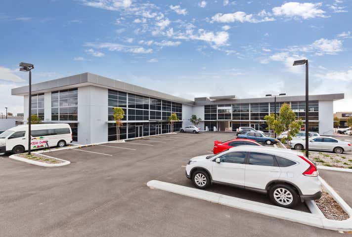 6/13 Hobson Gate Currambine WA 6028 - Image 3