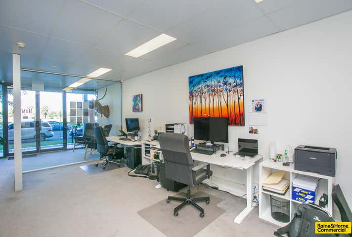 1 / 98 Terrace Road East Perth WA 6004 - Image 4
