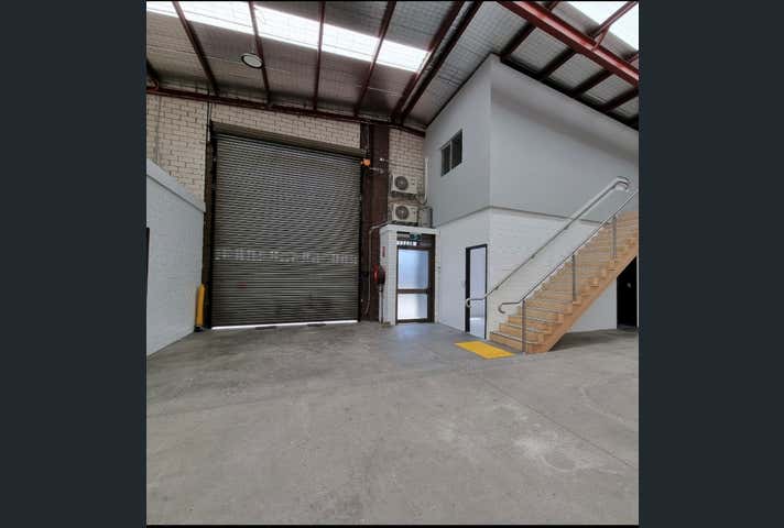 64 Slater Parade Keilor East VIC 3033 - Image 2