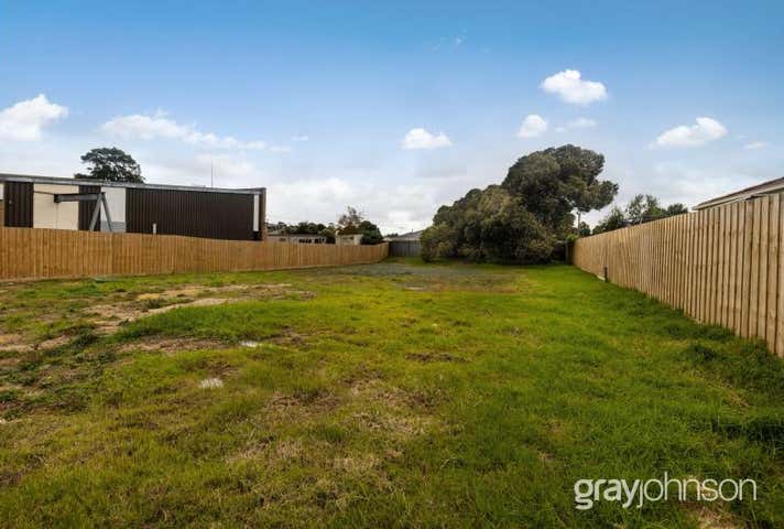 104 Robjant Street Hampton Park VIC 3976 - Image 6