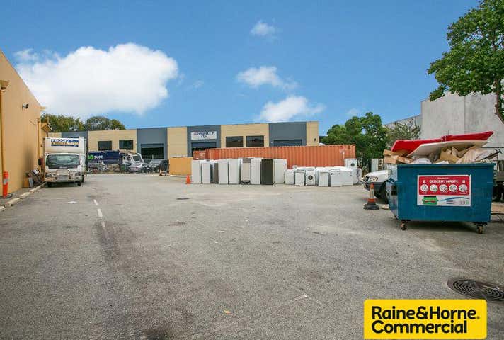 202 Winton Road Joondalup WA 6027 - Image 15