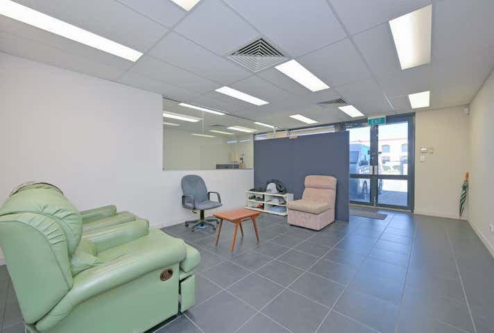 Unit 2, 40 Tacoma Circuit Canning Vale WA 6155 - Image 11