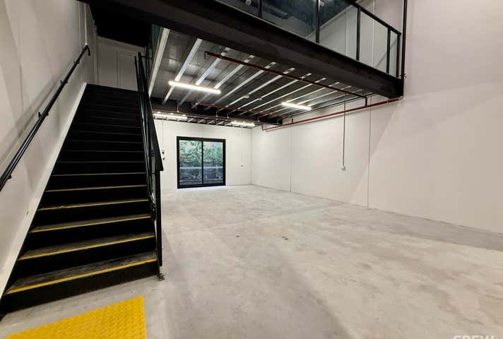 7/515 Olsen Avenue Southport QLD 4215 - Image 1