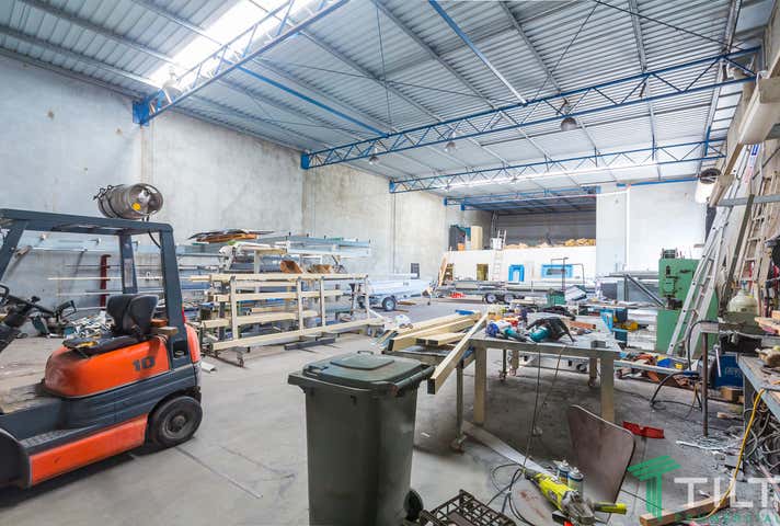 1/16 Kalmia Road Bibra Lake WA 6163 - Image 12