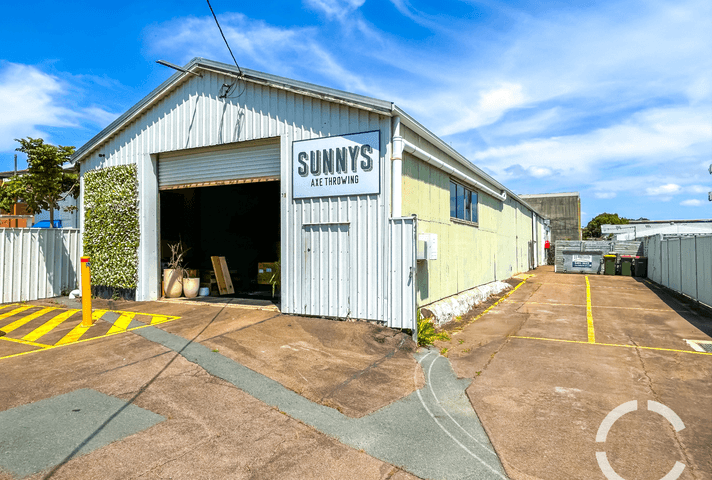 whole building, 71 George Street Moffat Beach QLD 4551 - Image 1