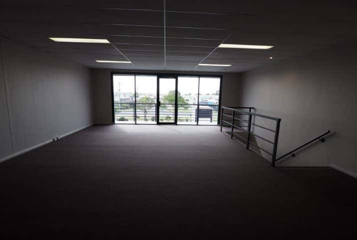 2/76 Berriman Dr Wangara WA 6065 - Image 10