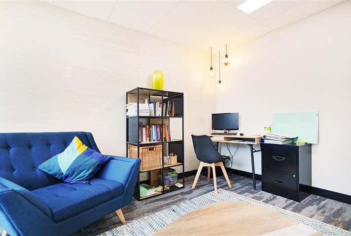 2/2 Points Way Cockburn Central WA 6164 - Image 16