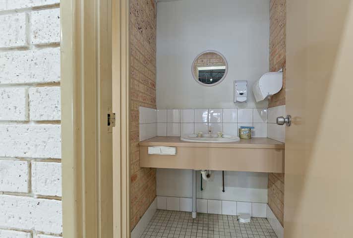 37 Farrall Road Midvale WA 6056 - Image 13