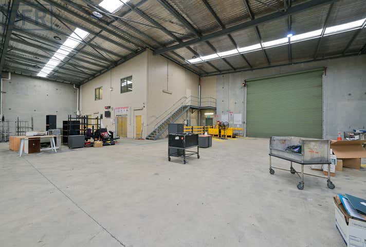 49 Howson Way Bibra Lake WA 6163 - Image 14