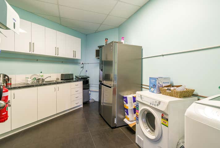 9 Cutting Way Yangebup WA 6164 - Image 12