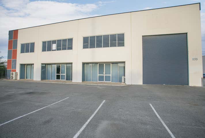 135 Kurnall Road Welshpool WA 6106 - Image 1