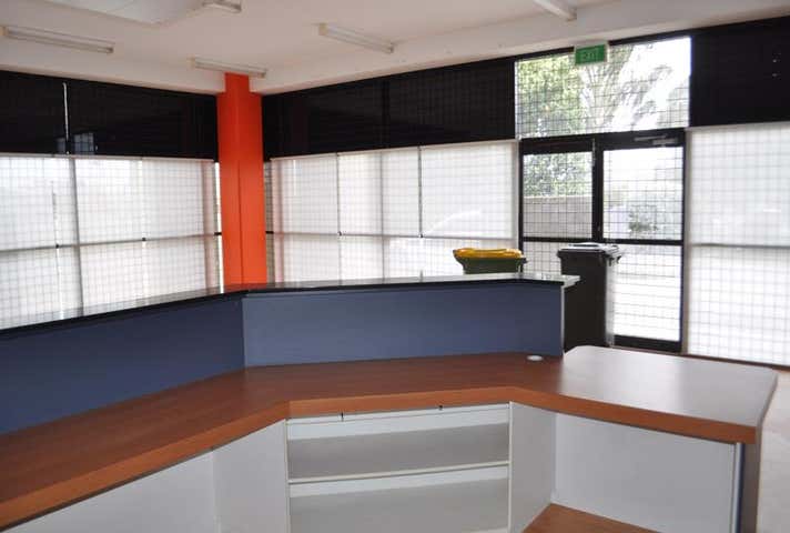 1A/37 Howson Way Bibra Lake WA 6163 - Image 5