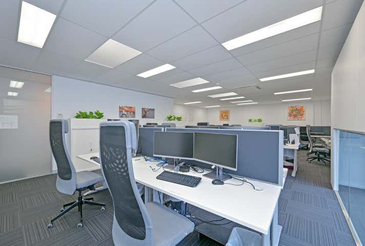 6/1 Merino Entrance Cockburn Central WA 6164 - Image 7