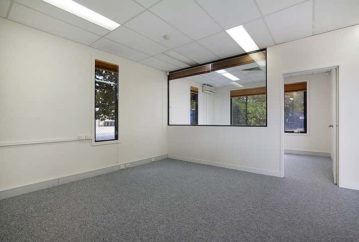 47 Catalano Circuit Canning Vale WA 6155 - Image 19