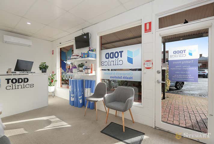 2/58 Hesse Street Colac VIC 3250 - Image 3
