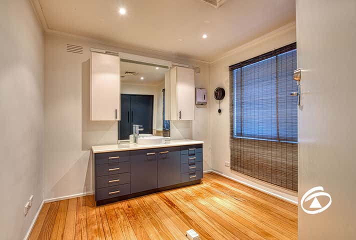 1/8 Wheeler Street Berwick VIC 3806 - Image 7