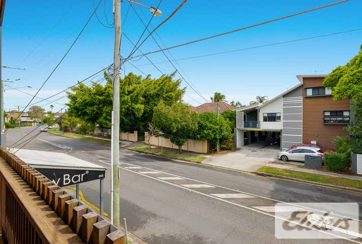 252 Cavendish Road Coorparoo QLD 4151 - Image 10