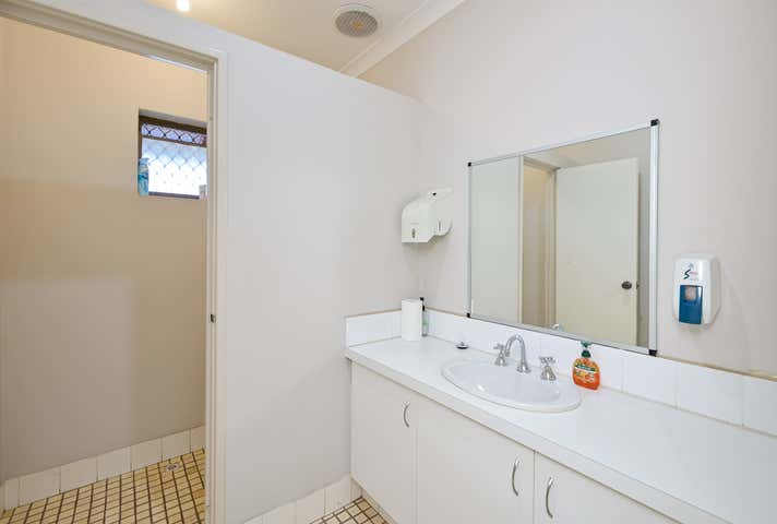 23b Chalgrove Avenue Rockingham WA 6168 - Image 15