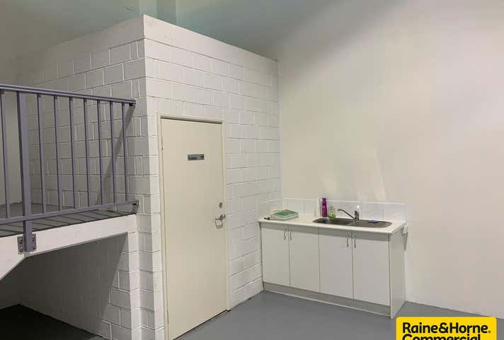 1/8 Hurley Street Canning Vale WA 6155 - Image 7