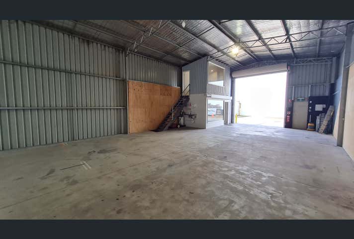 6/3 Grandlee Drive Wendouree VIC 3355 - Image 3