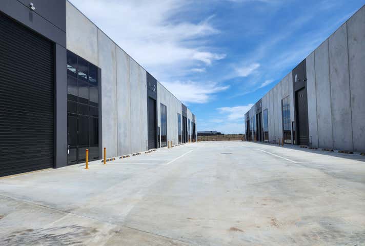 9/16 Concept Drive Delacombe VIC 3356 - Image 3