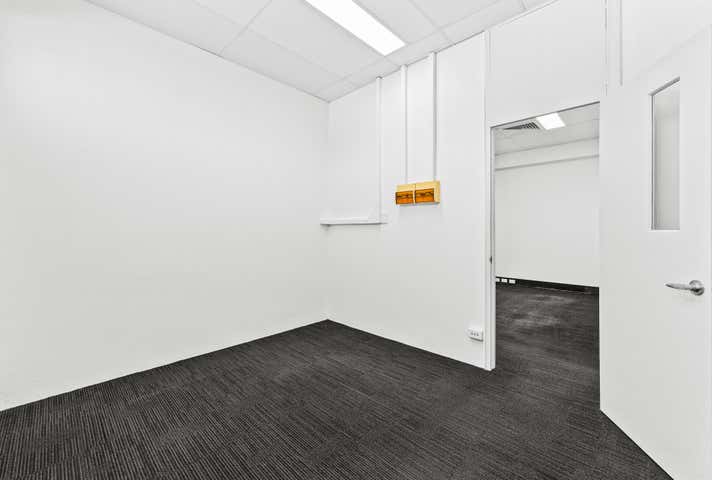 6 Barber Street Kalamunda WA 6076 - Image 11