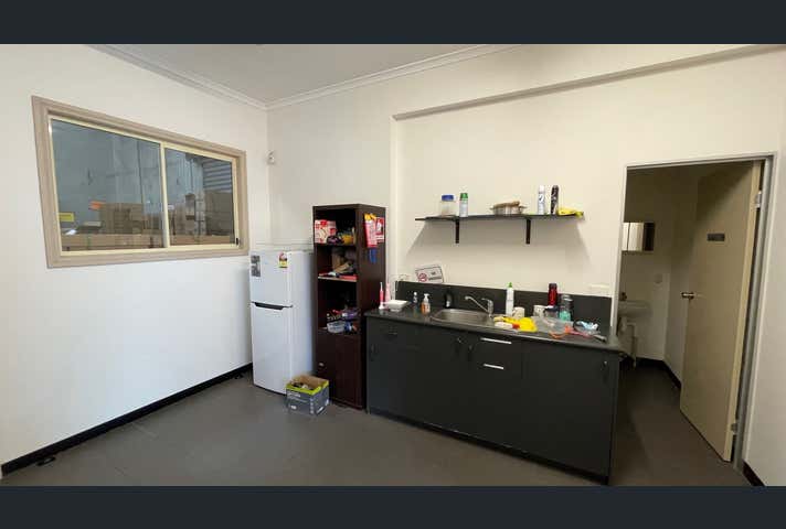 Unit  21, 137-145 Rooks Road Nunawading VIC 3131 - Image 4