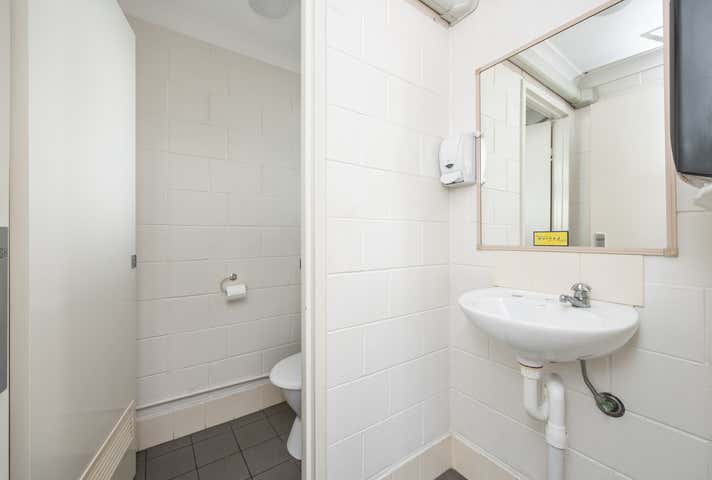 1/471 Esplanade Torquay QLD 4655 - Image 6