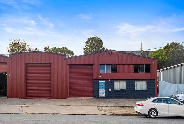 3 Staple Street Seventeen Mile Rocks QLD 4073 - Image 1