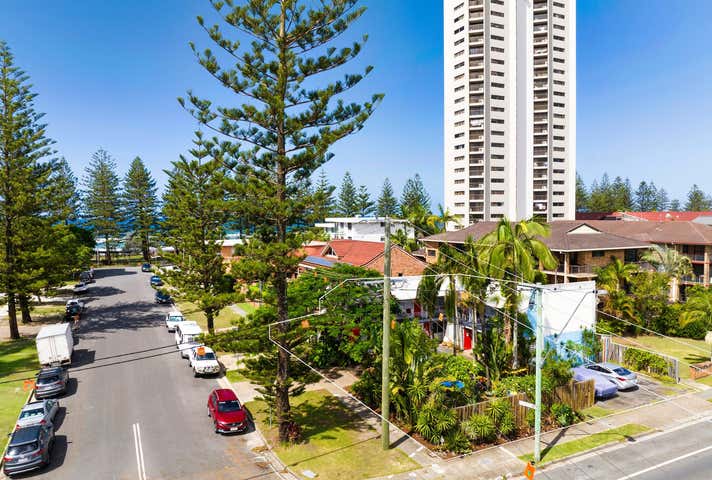 Burleigh Break Motel, 1935 Gold Coast Highway Burleigh Heads QLD 4220 - Image 4