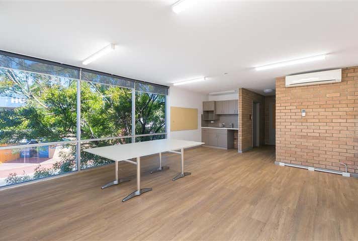 26 Pinjarra Road Mandurah WA 6210 - Image 8